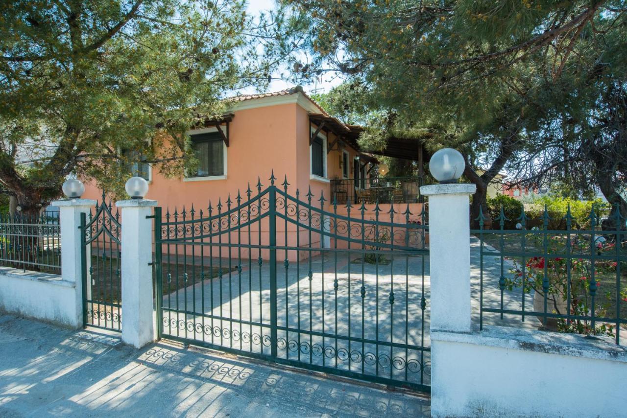 Villa Pefka Nikiti  Luaran gambar