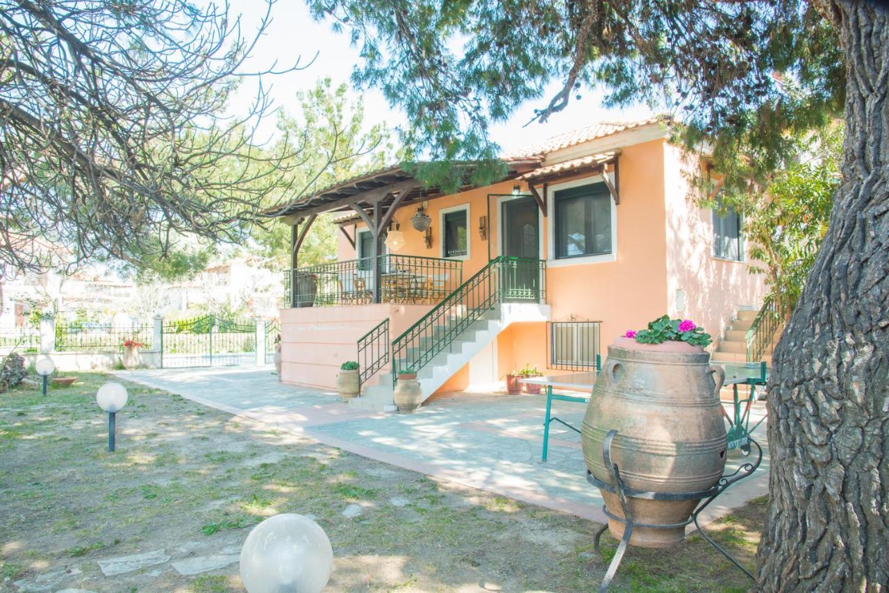 Villa Pefka Nikiti  Luaran gambar
